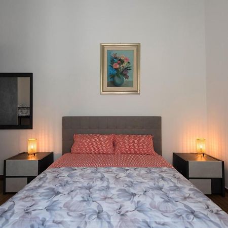 Dimora Francesca Apartment Салерно Екстериор снимка