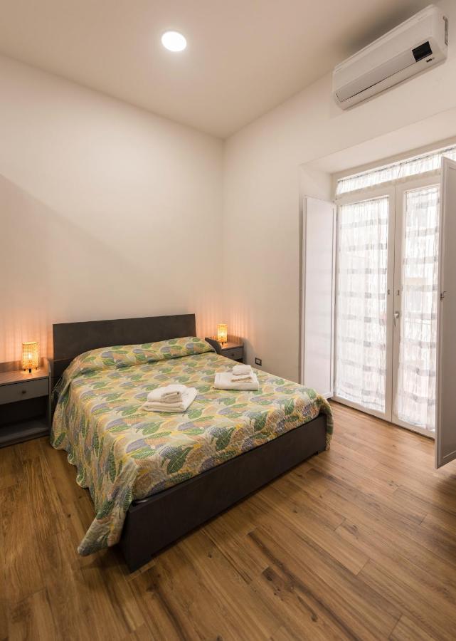 Dimora Francesca Apartment Салерно Екстериор снимка