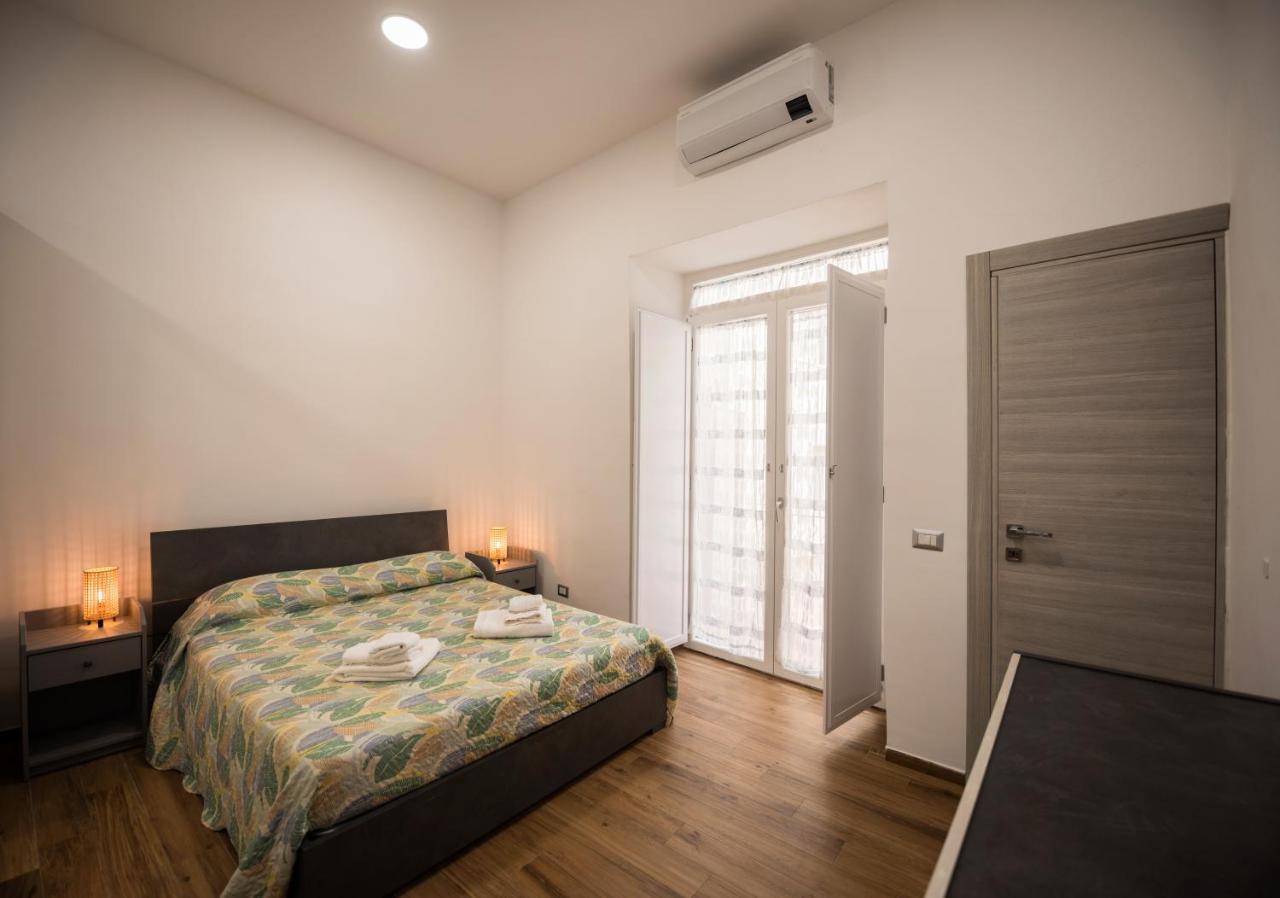Dimora Francesca Apartment Салерно Екстериор снимка