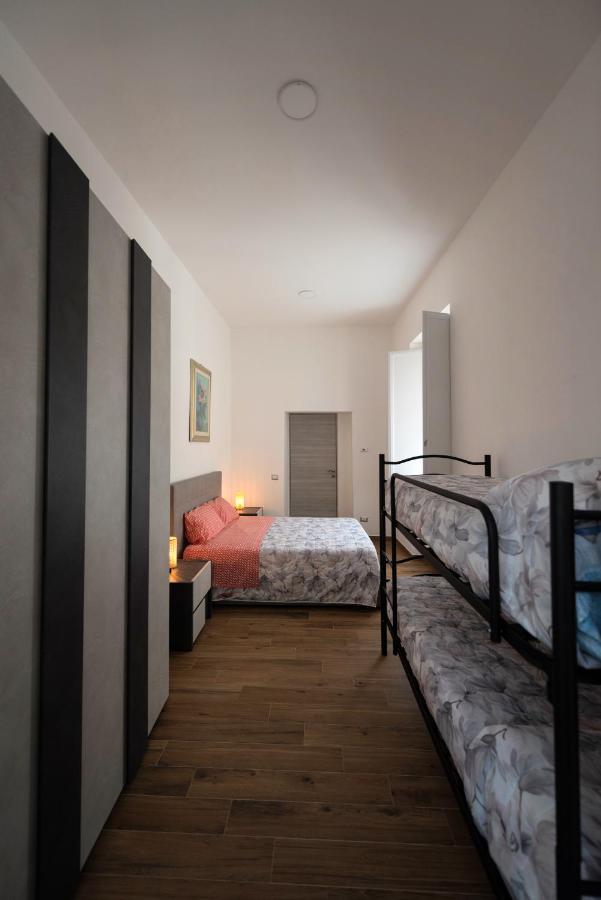Dimora Francesca Apartment Салерно Екстериор снимка