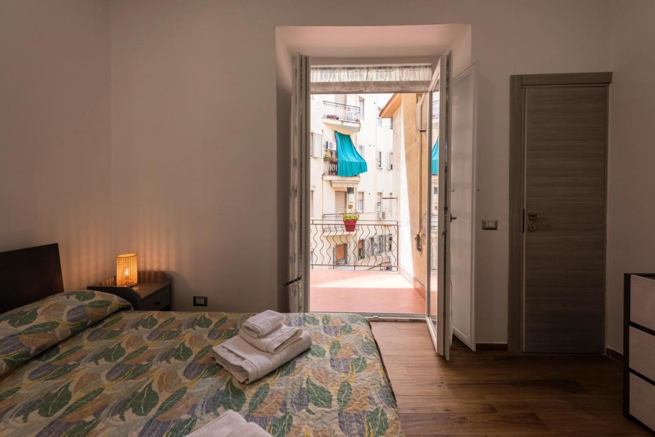Dimora Francesca Apartment Салерно Екстериор снимка
